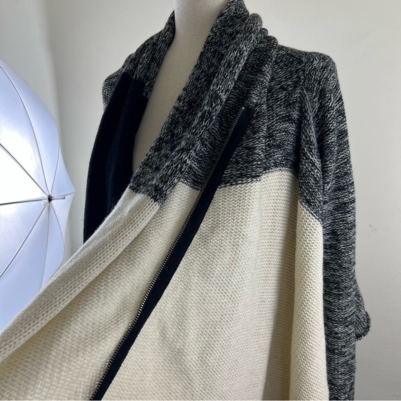 NWT BcbgMaxAzria Wool Cashmere Modern Cool Zipped Oversized Sweater Cardigan - Picture 11 of 15